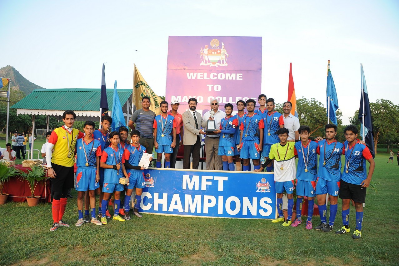 Modern Crowned King at Mayo Football Tournament! Modern School