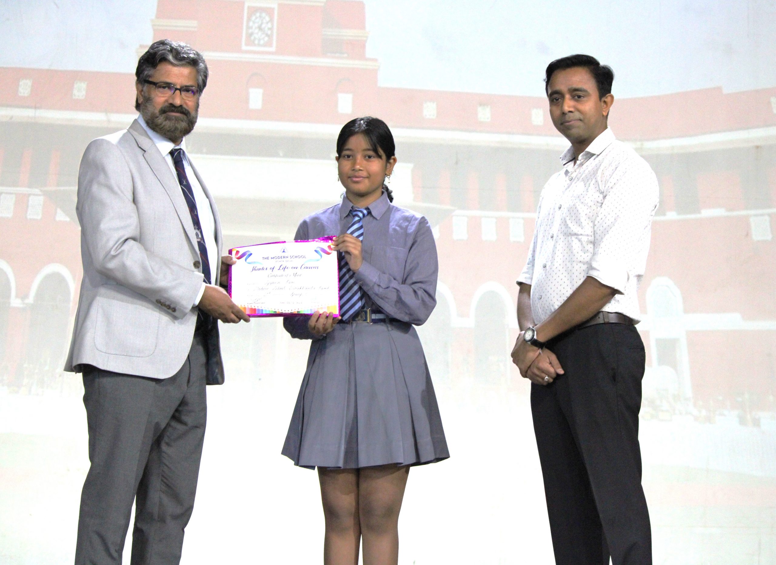 ART PRIZES MODERN ECNCR
